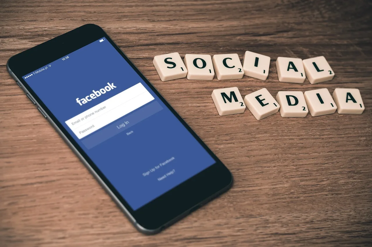 social media, facebook, smartphone, iphone, mobile, media, web, internet, social network, social networking, multimedia, social media, social media, social media, facebook, facebook, facebook, facebook, facebook. Digital community models compared by purpose and governance