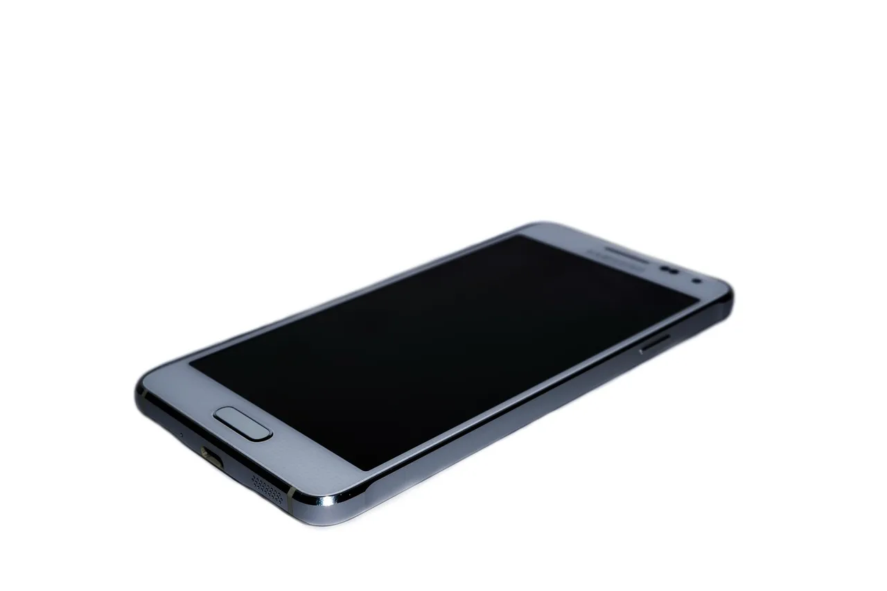 mobile, smartphone, samsung, phone, touch screen, screen, make a phone call, samsung galaxy, display, black, galaxy alpha, cellphone, samsung, samsung, samsung, phone, samsung galaxy, samsung galaxy, samsung galaxy, samsung galaxy, samsung galaxy, cellphone, cellphone, cellphone. Testing a scrolling habit change in a fictional experiment over two weeks